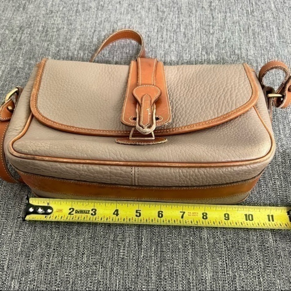Dooney & Bourke | Vintage All Weather Pebbled Soft Leather Handbag - Picture 2 of 14